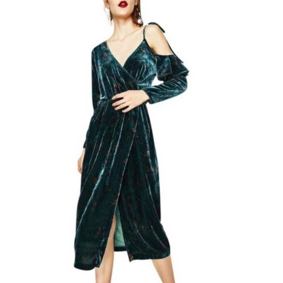 ZARA Asymmetrical Shoulder Crushed Velvet‎ Midi Dress in Emerald size S Holidays - Picture 3 of 16